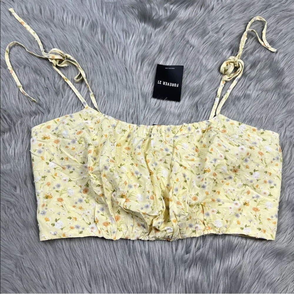 Forever 21 Yellow Floral Texture Dot Crop Top Size Large